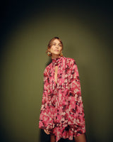 Vestido Curto Floral com Gola Alta